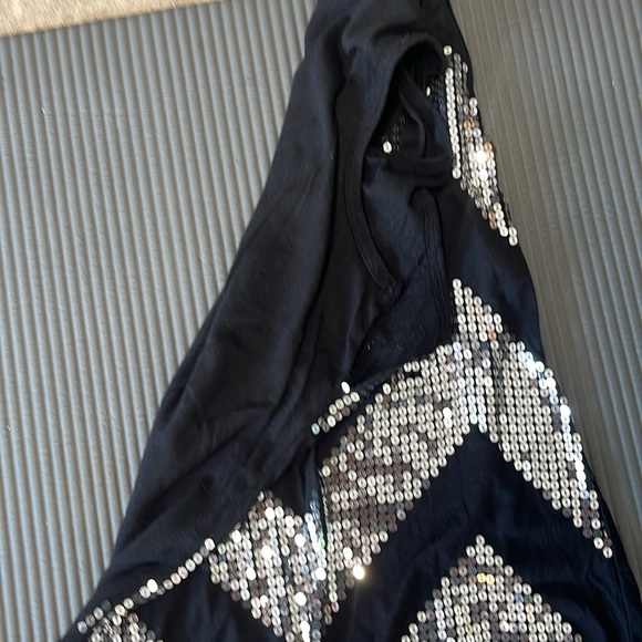 Tank top - Picture 3 of 3